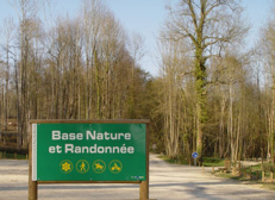 Photo du panneau de la Base Nature et Randonnée du Bois d'Elincourt dans l'Oise