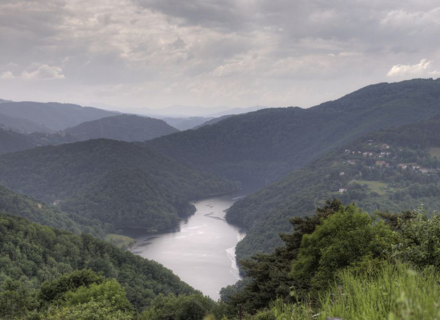 Photo des Gorges de la Loire, Hélène Rival - Wikimedia Commons - CC BY-SA 4-0