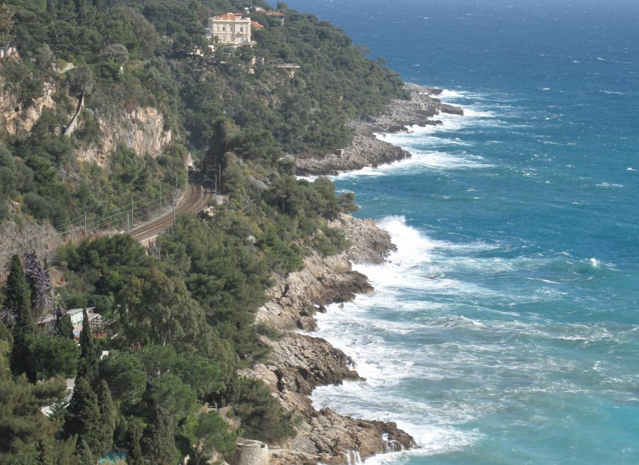 Photo du Cap Martin depuis Roquebrune dans les Alpes Maritimes, Wikimedia Commons